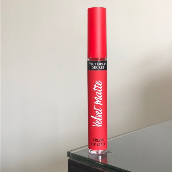 Victoria's Secret Other - Victoria's Secret Velvet Matte Desire Lip Stain